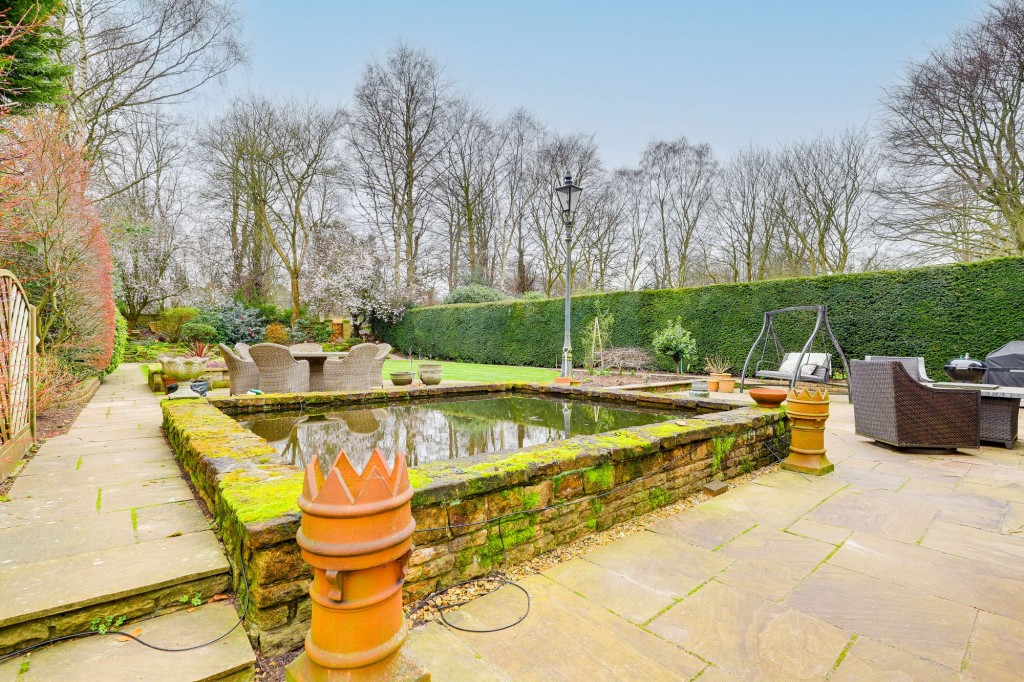 Sutton Passeys Crescent, Nottingham, NG8