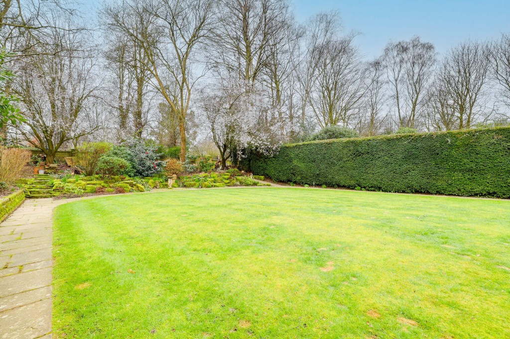 Sutton Passeys Crescent, Nottingham, NG8