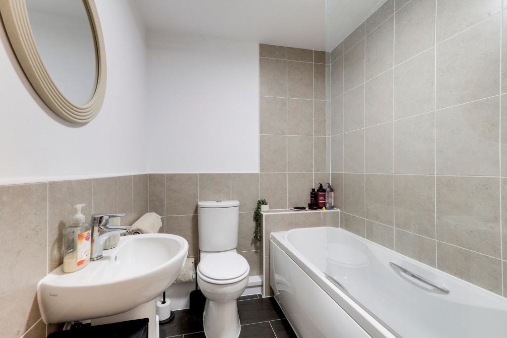 Wakefield Close, Nottingham, NG11