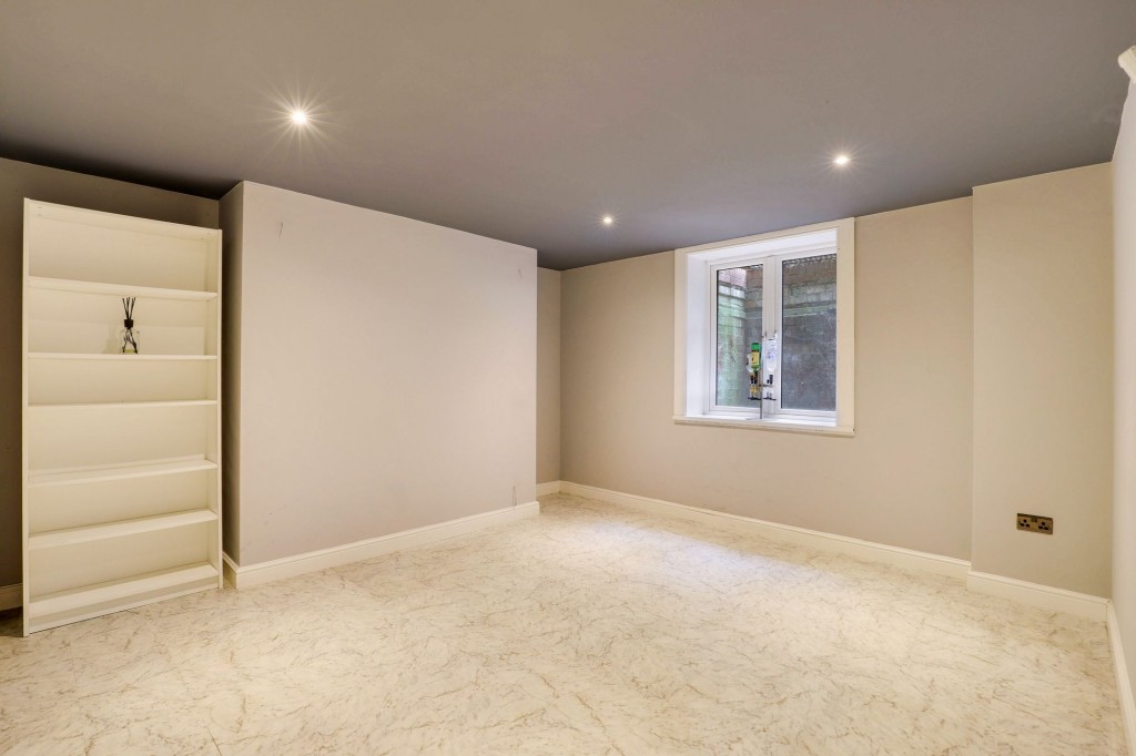 Mansfield Road, Nottingham, NG1