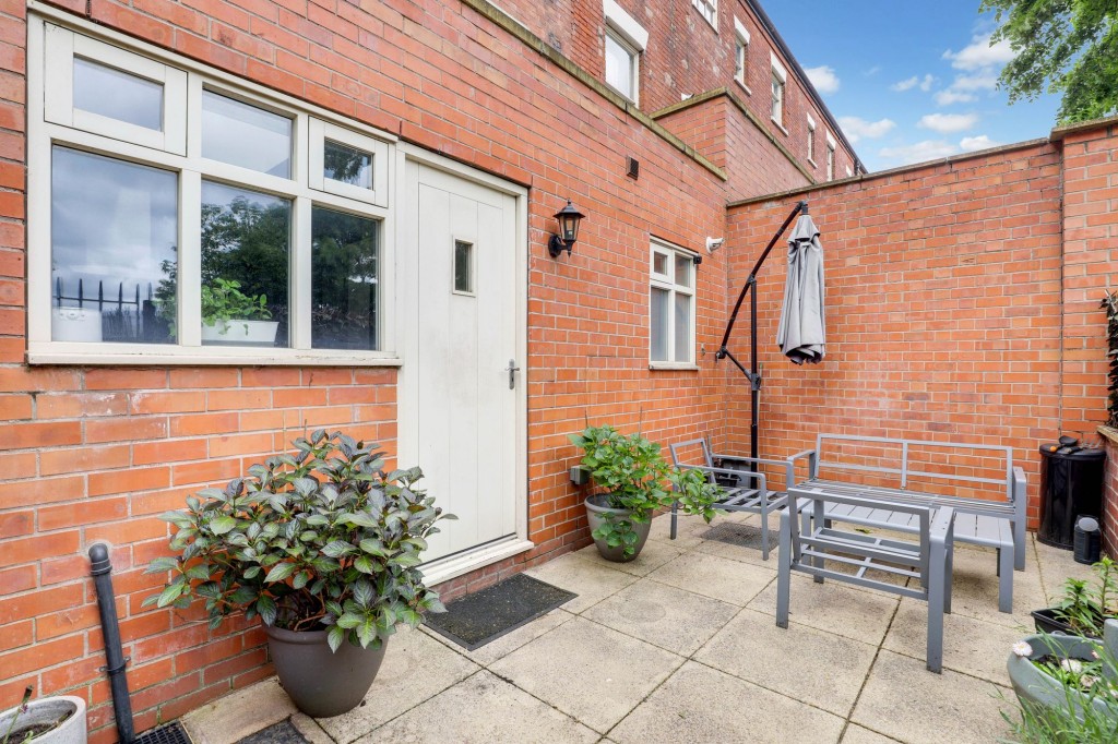 Mansfield Road, Nottingham, NG1