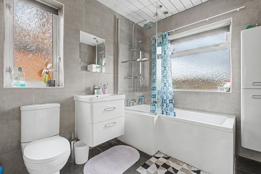 Broomhill Road, Nottingham, NG6