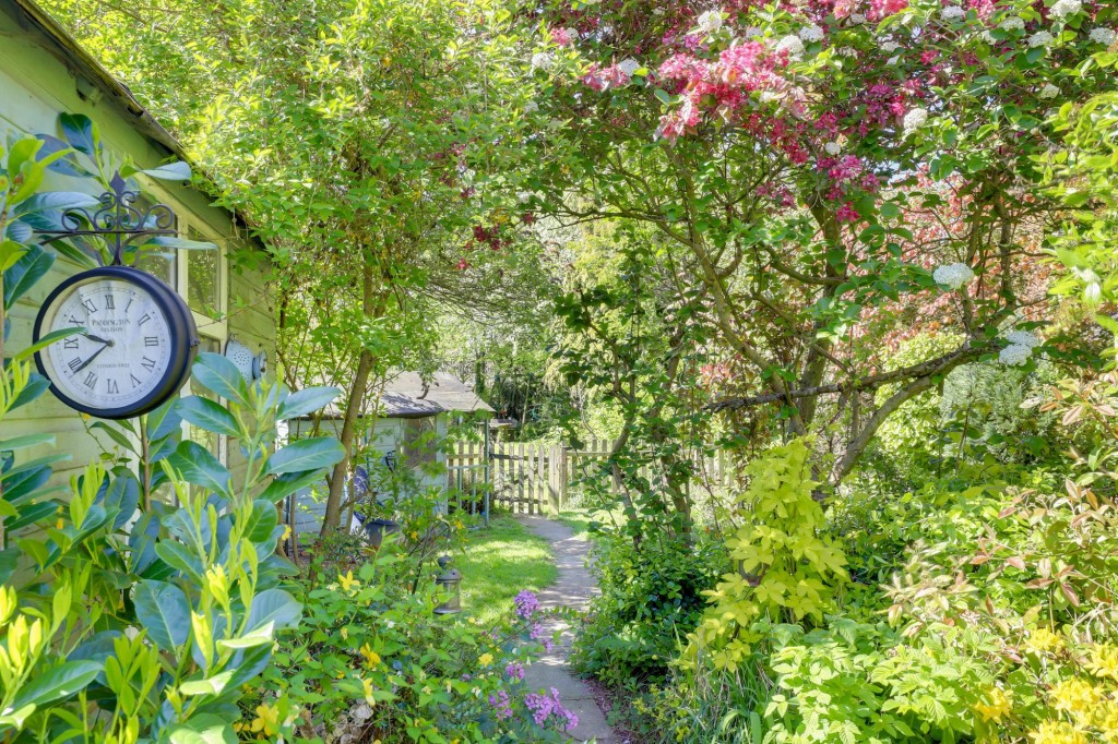 Morley Road, Oakwood, DE21