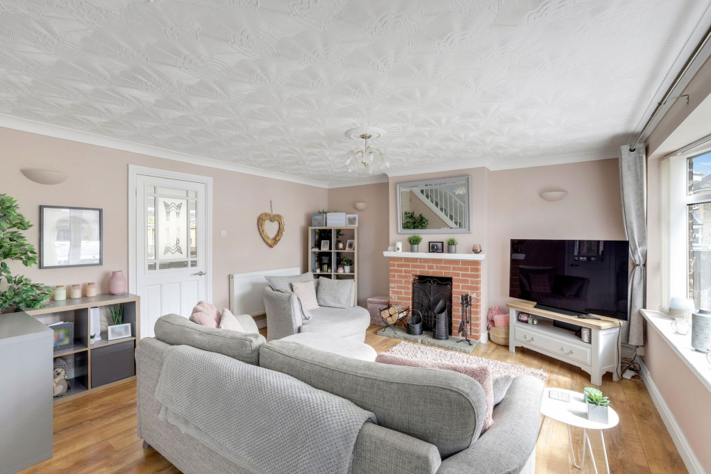 Avebury Close, Nottingham, NG11