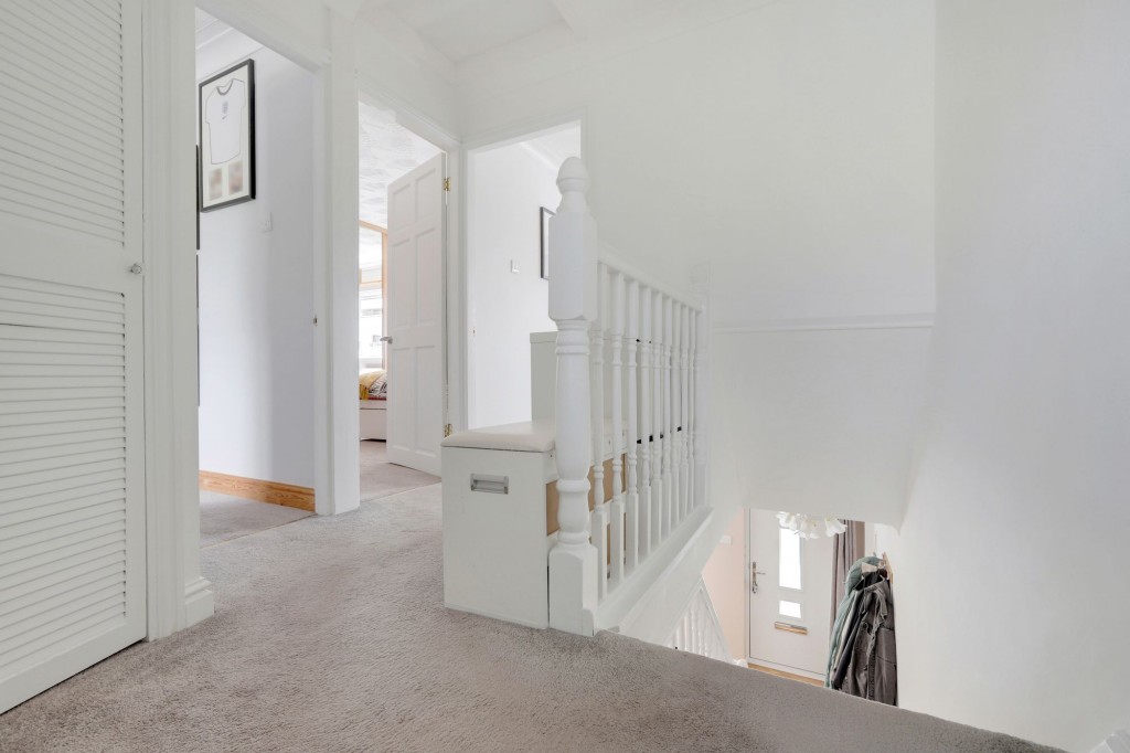Avebury Close, Nottingham, NG11