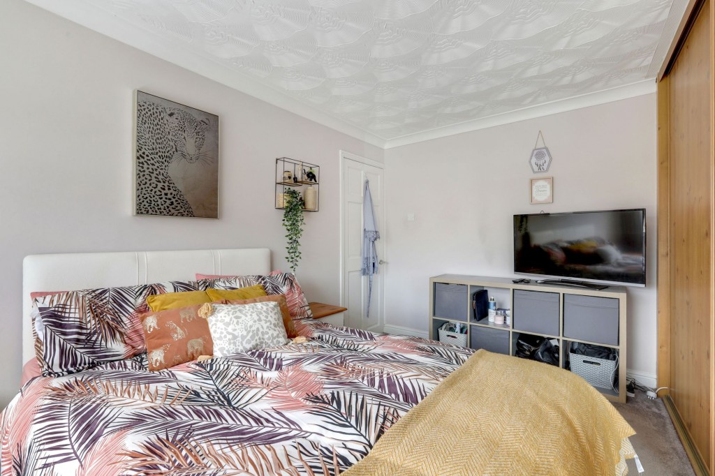 Avebury Close, Nottingham, NG11