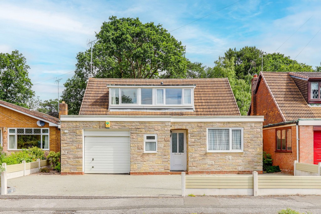 Oakwood Drive, Ravenshead, NG15