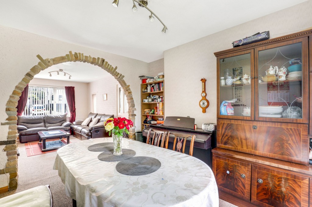 Farfield Avenue, Beeston, NG9