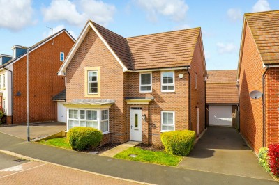 Paulina Avenue, Hucknall, NG15