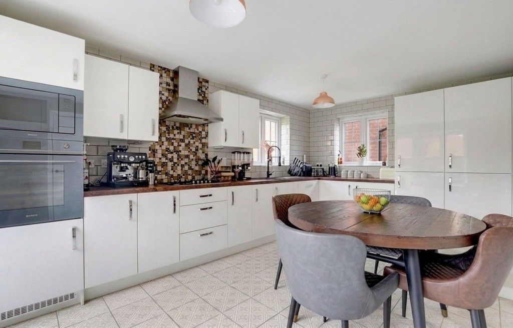 Bluebell Avenue, Cotgrave, NG12