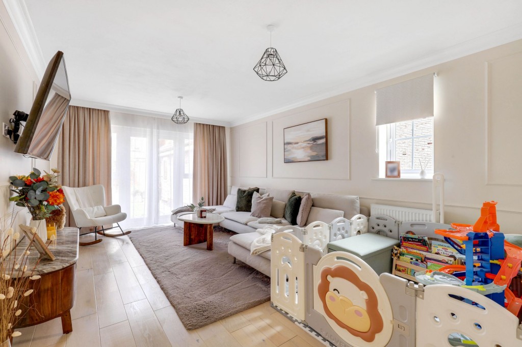 Bideford Close, Nottingham, NG3