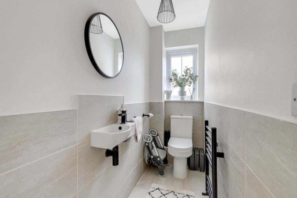 Bideford Close, Nottingham, NG3
