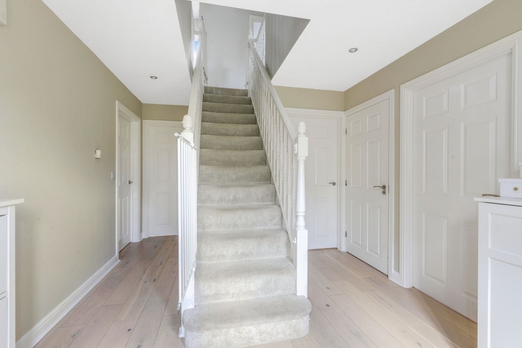 Bideford Close, Nottingham, NG3
