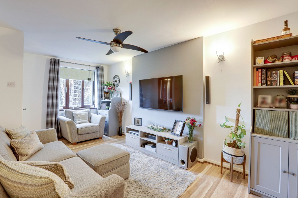 Tudor Close, Long Eaton, NG10