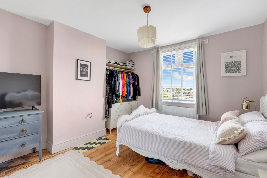 Standhill Road, Carlton, NG4