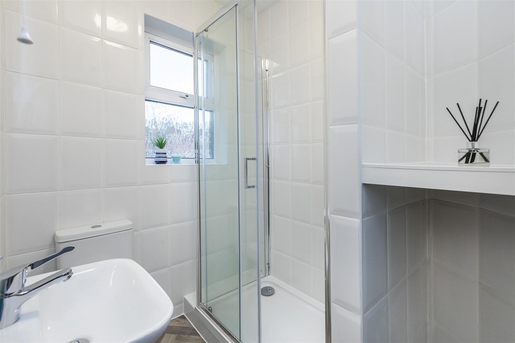 First Avenue, Walthamstow, London, E17