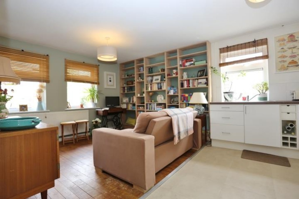 Cherry Close, Walthamstow, London, E17
