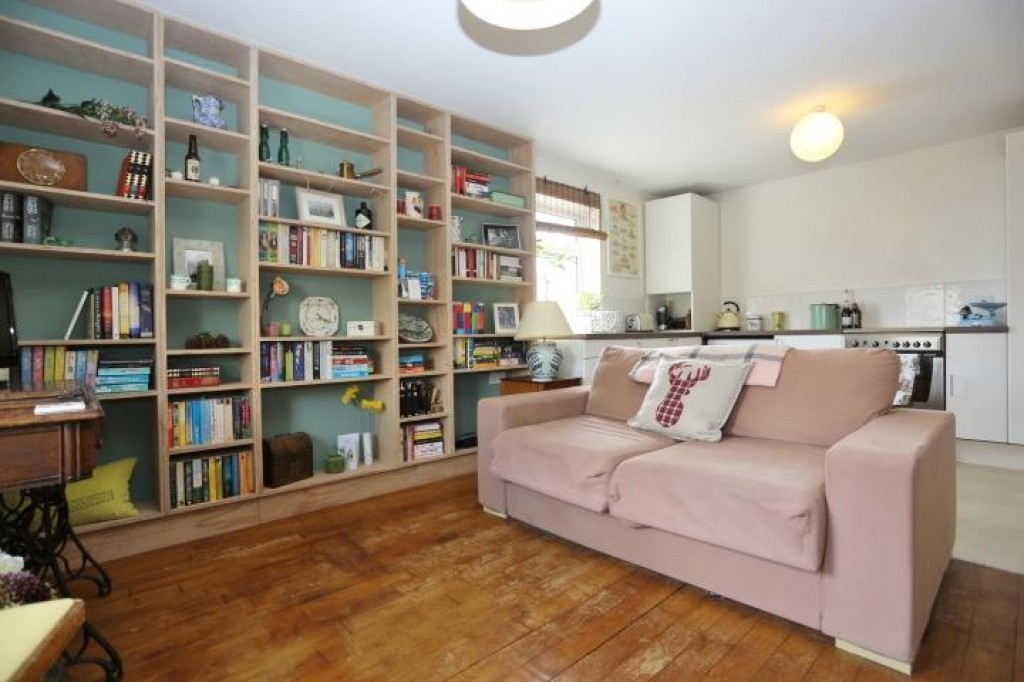 Cherry Close, Walthamstow, London, E17
