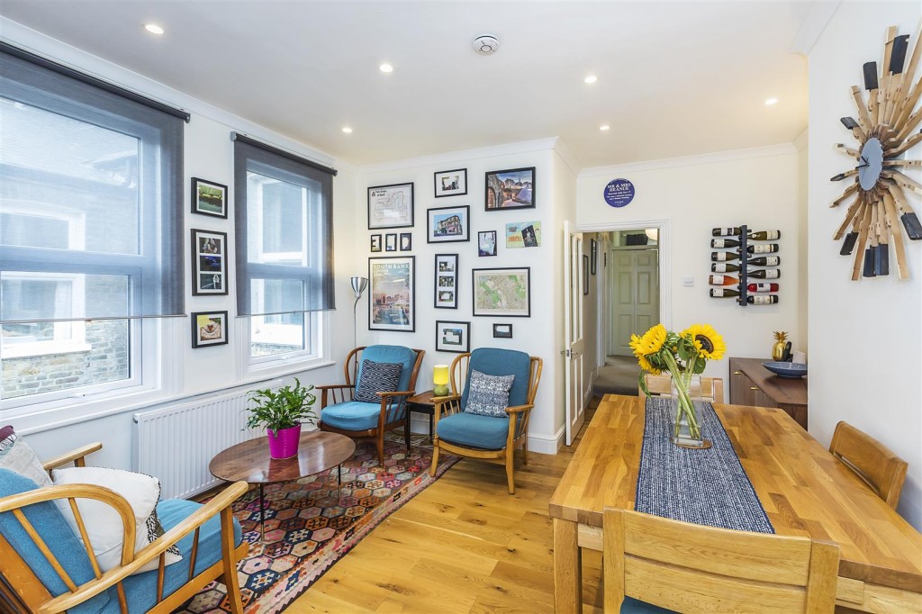High Road Leyton, Leyton, London, E10