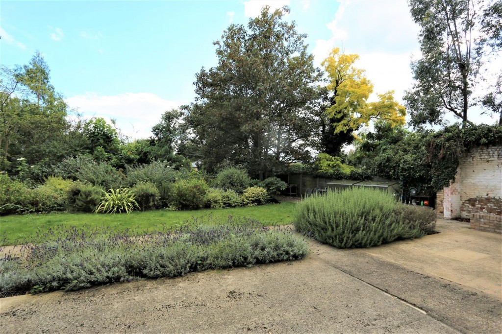 Amey Court, Grosvenor Rise East, Walthamstow, London, E17