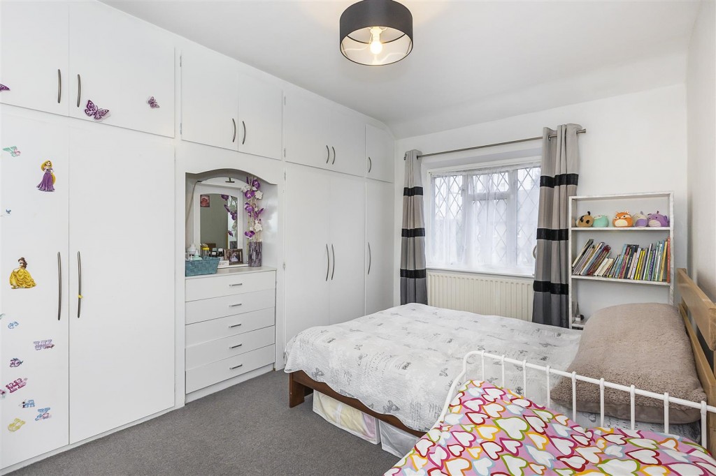 Douglas Avenue, Walthamstow, London, E17