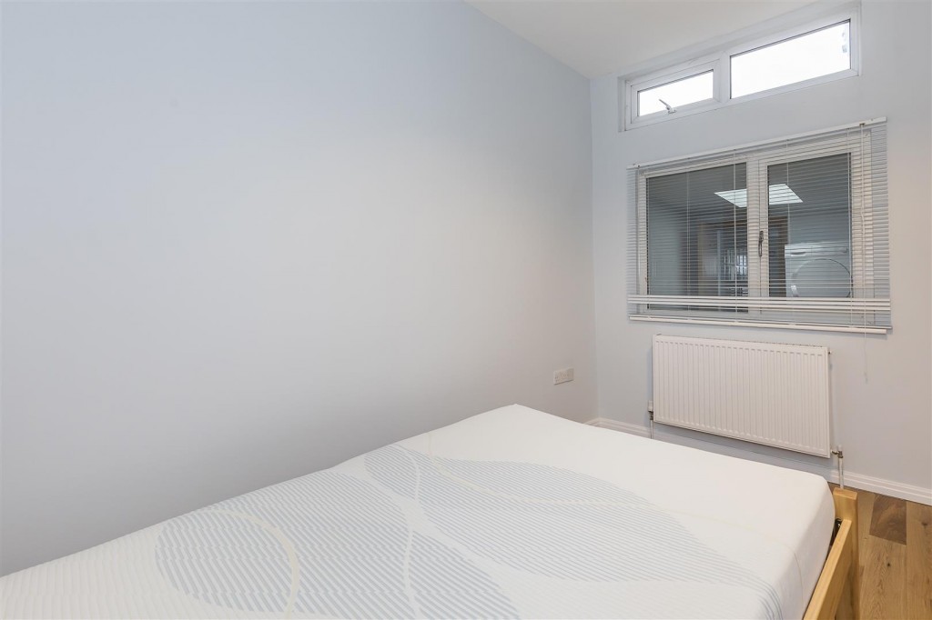 First Avenue, Walthamstow, London, E17
