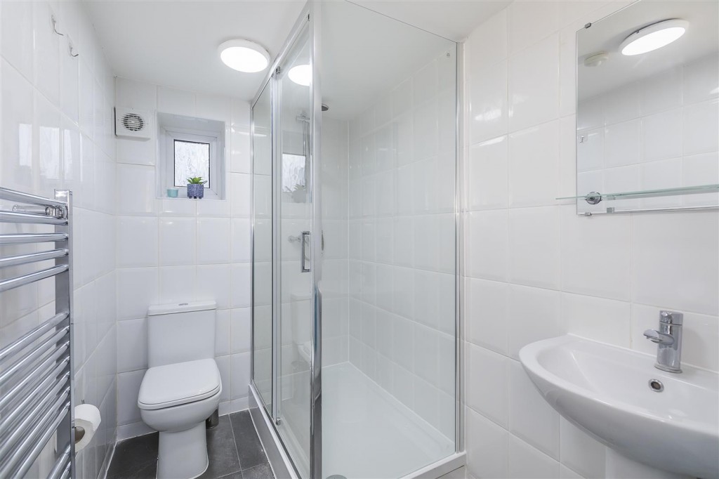 First Avenue, Walthamstow, London, E17