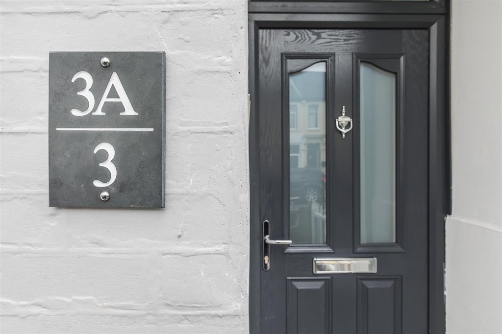 First Avenue, Walthamstow, London, E17
