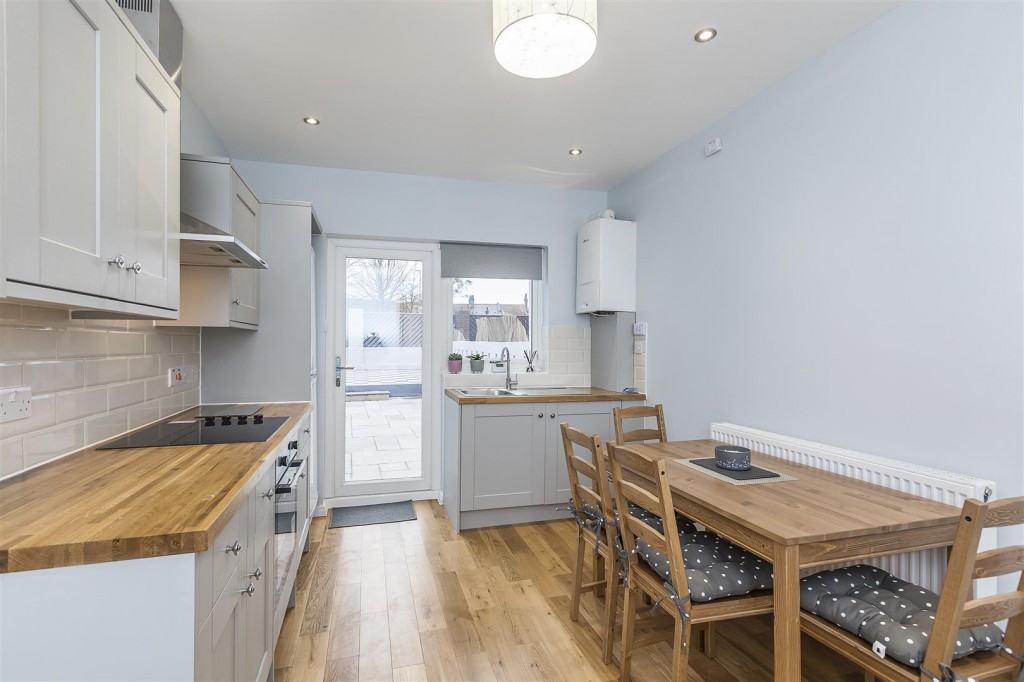 First Avenue, Walthamstow, London, E17
