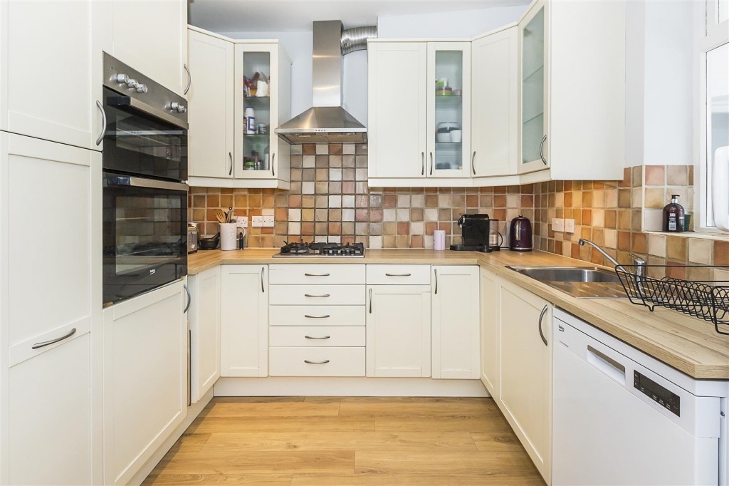 Liverpool Road, Leyton, London, E10