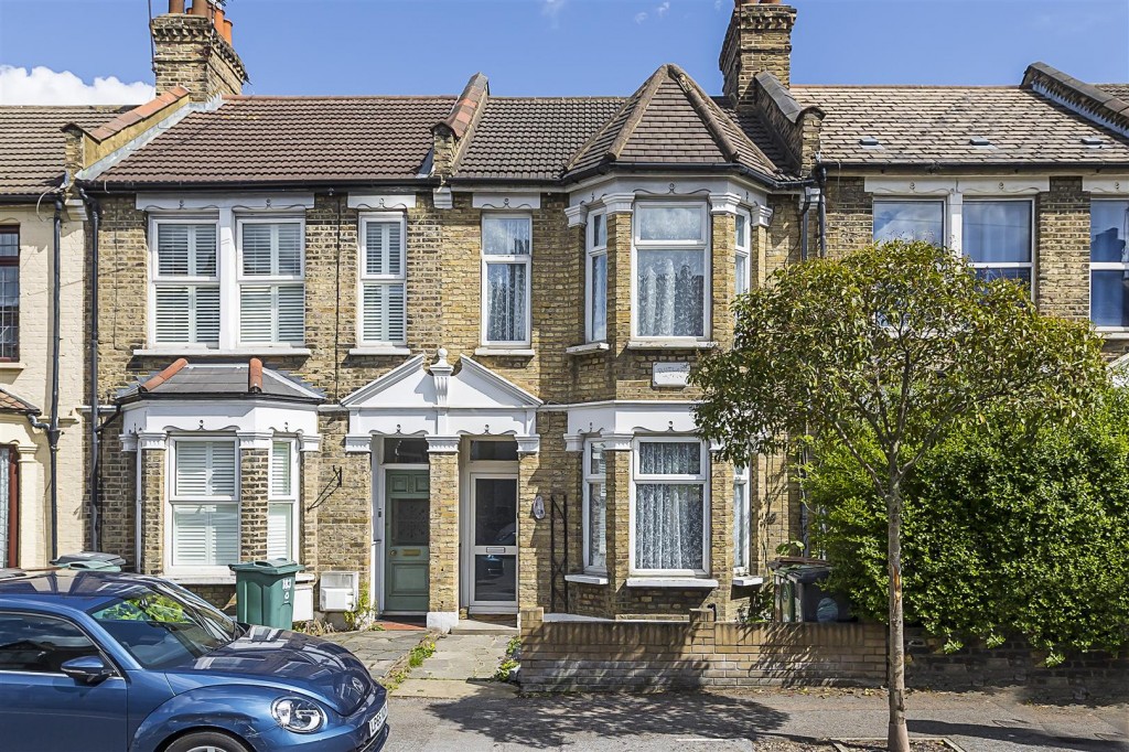 Winchester Road, Chingford, London, E4