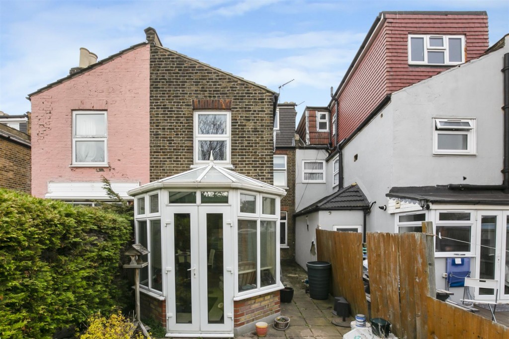 St. Johns Road, Walthamstow, London, E17
