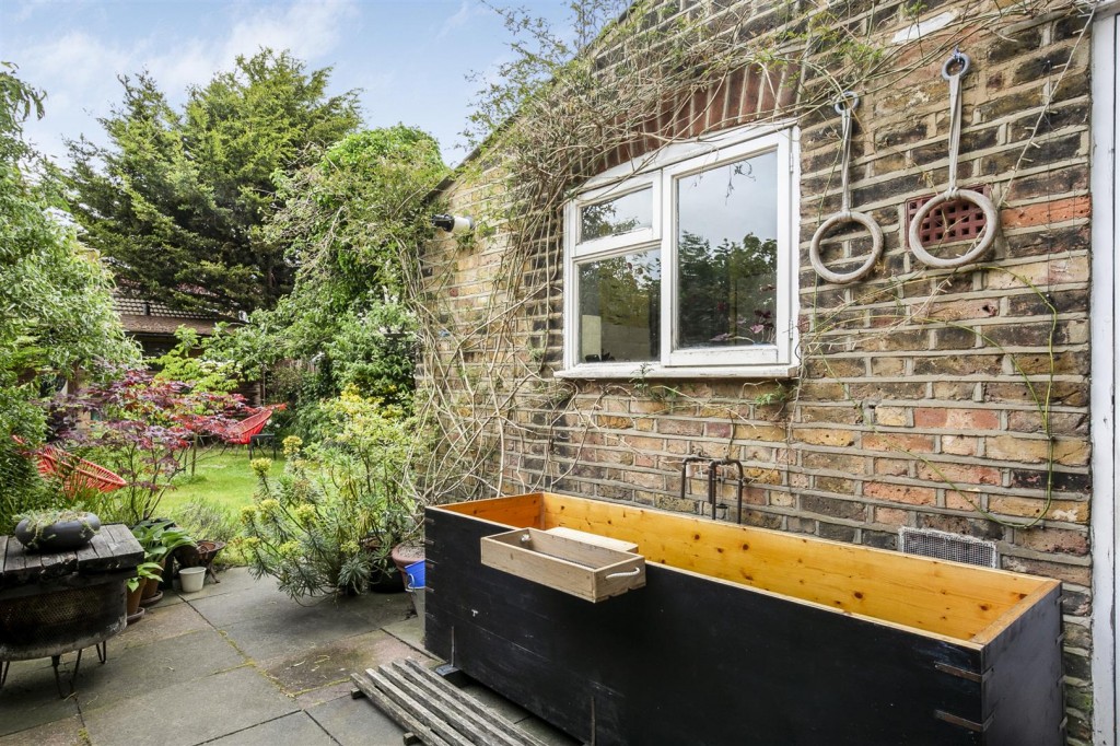Nottingham Road, Leyton, London, E10