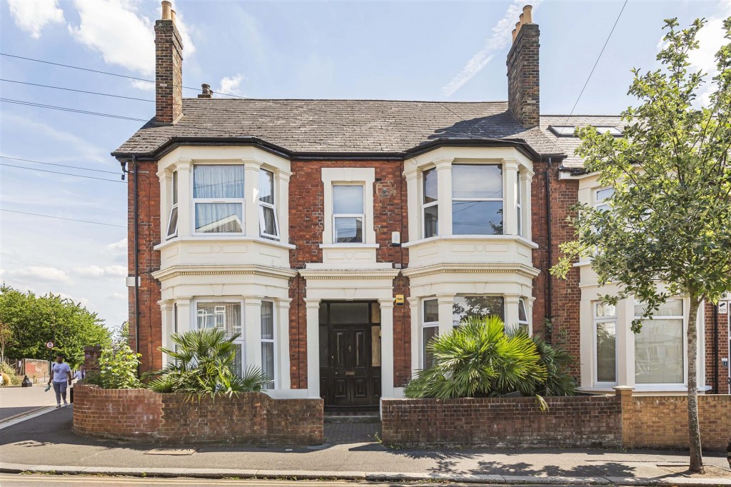 St Mary Road, Walthamstow, London, E17