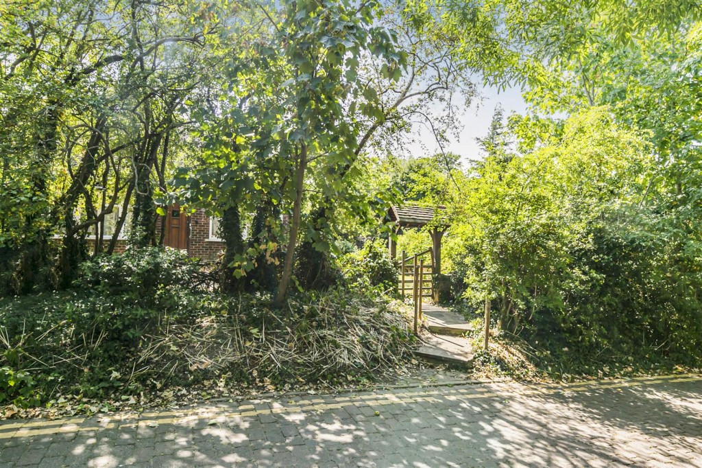 Whole Plot, Hollywood Way, Woodford Green, Essex, IG8