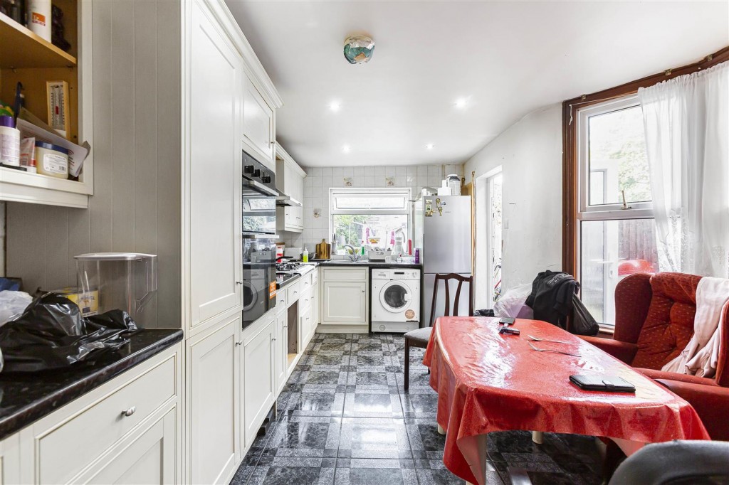 Waverley Road, Walthamstow, London, E17 3LQ