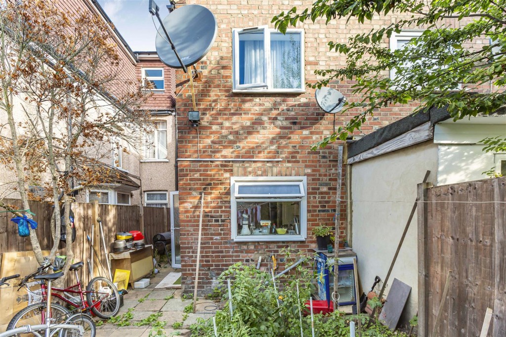 Waverley Road, Walthamstow, London, E17 3LQ