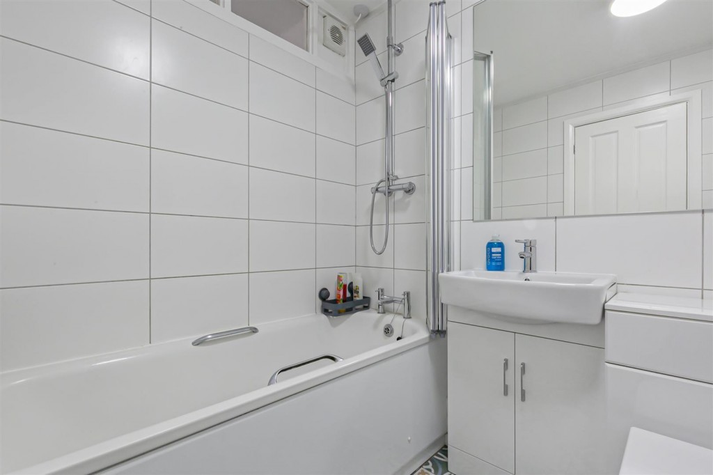 West Avenue, Walthamstow, London, E17
