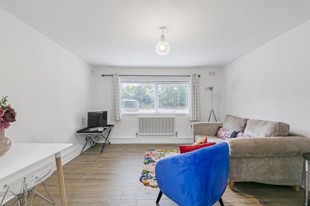 West Avenue, Walthamstow, London, E17