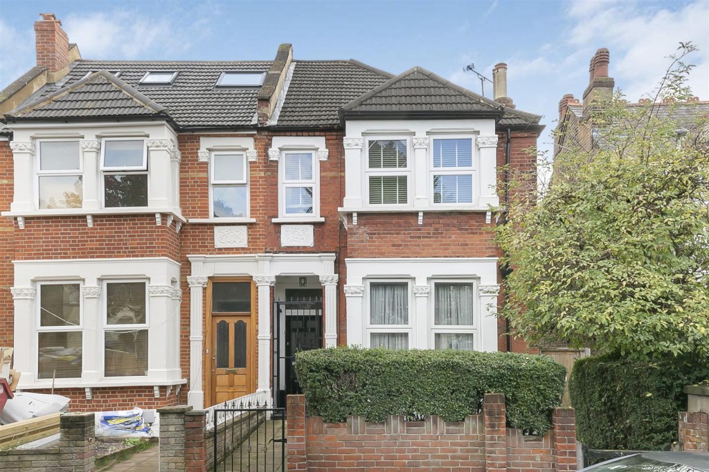 Upper Walthamstow Road, Walthamstow, London, E17