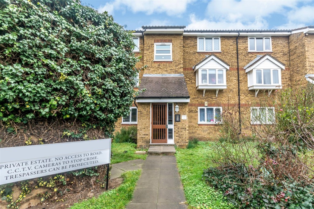 Luther King Close, Walthamstow, London, E17