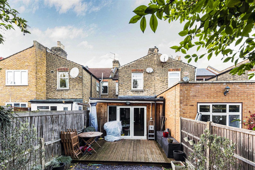 Carnarvon Road, Leyton, London, E10