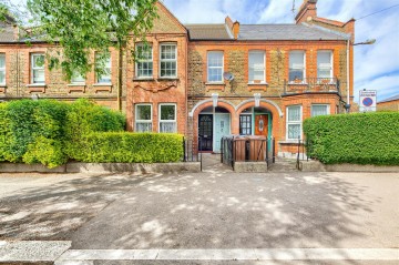 Winns Avenue, Walthamstow, London, E17