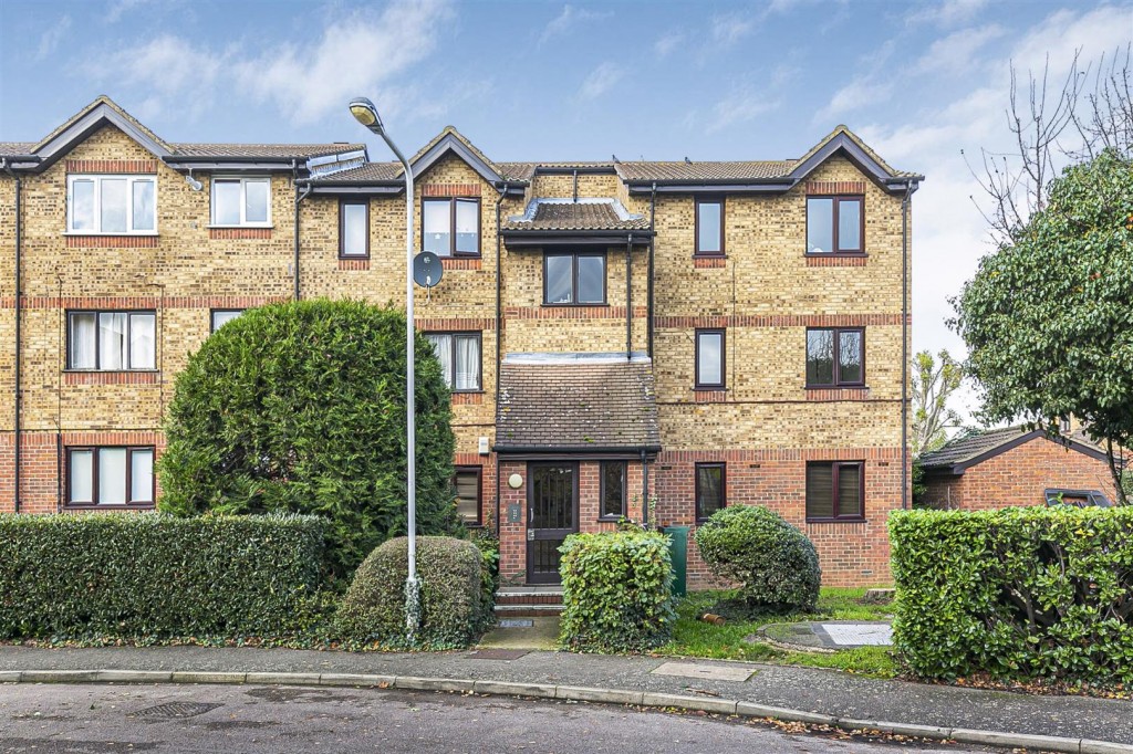Green Pond Close, Walthamstow, London, E17