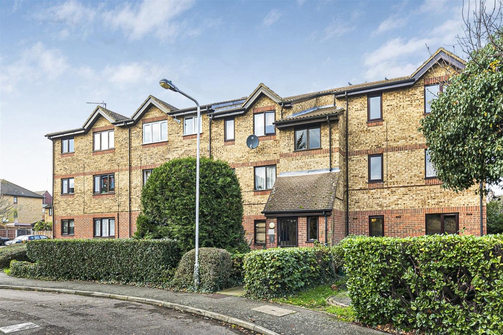 Green Pond Close, Walthamstow, London, E17