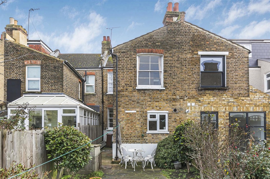 Chestnut Avenue South, Walthamstow, London, E17