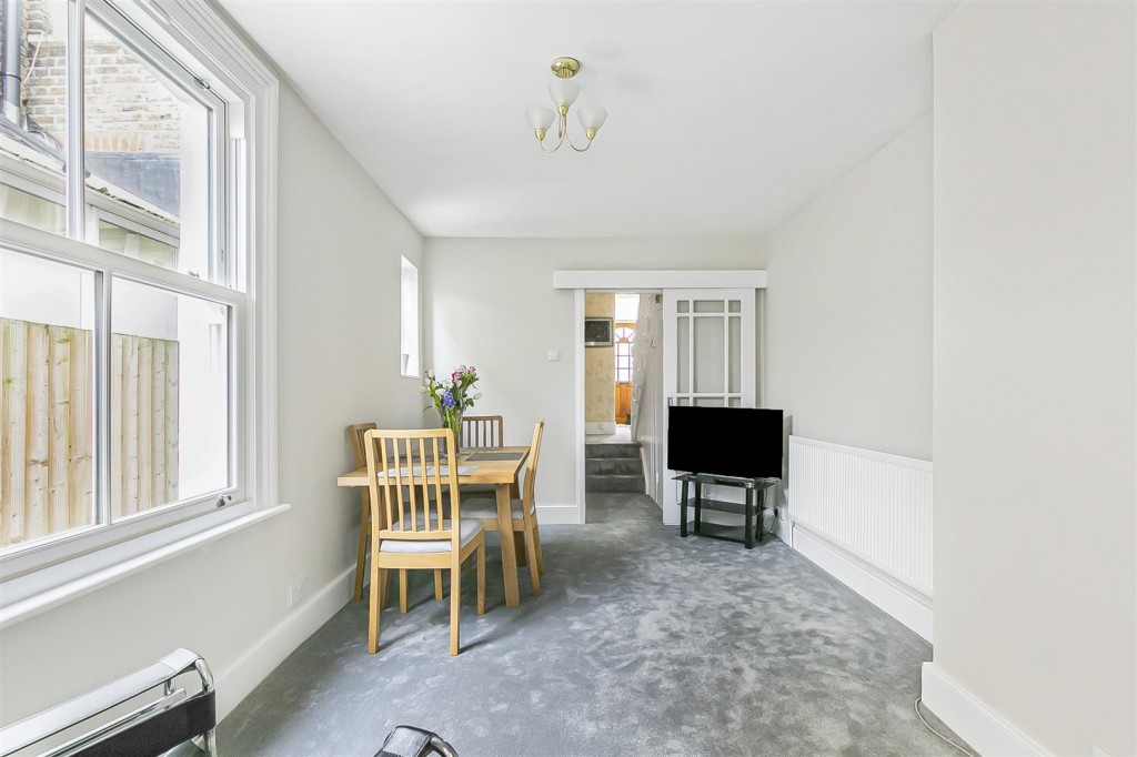 Chestnut Avenue South, Walthamstow, London, E17