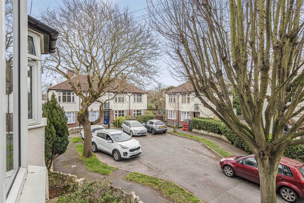 Bishops Close, Walthamstow, London, E17
