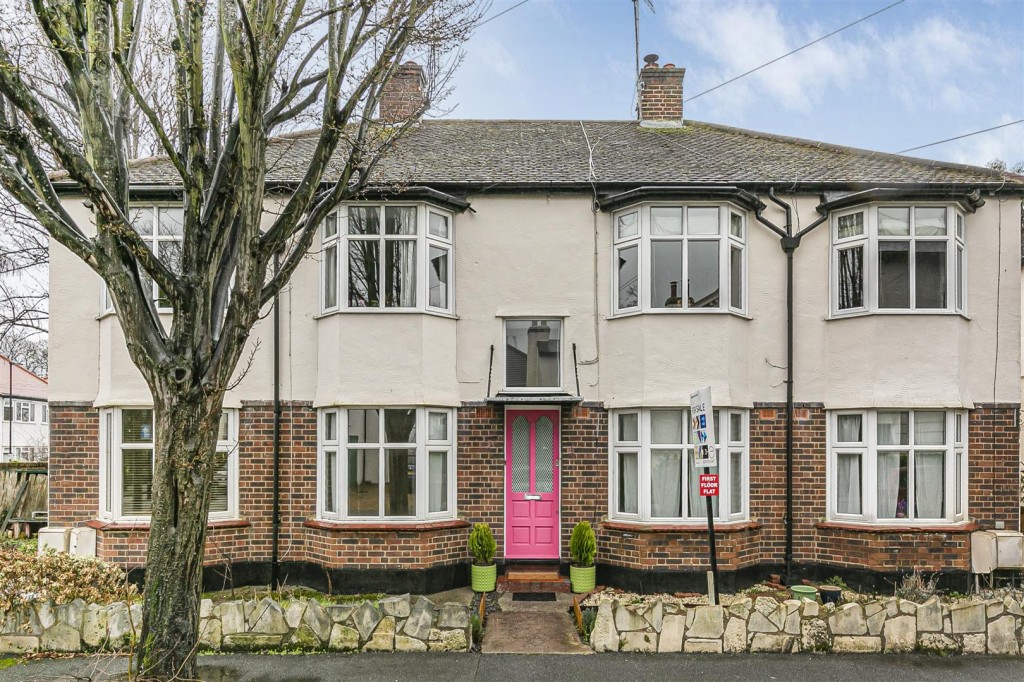 Bishops Close, Walthamstow, London, E17