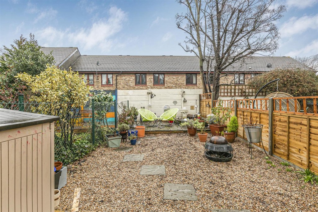 Bishops Close, Walthamstow, London, E17